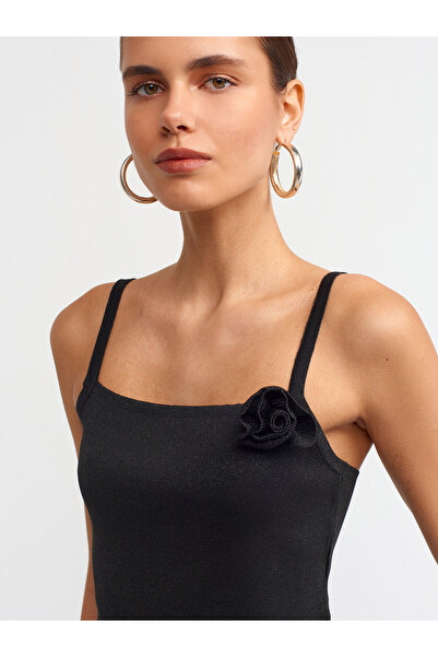 Dilvin 10531 Askılı El İşi Çiçek Motifli Triko Bluz-Siyah