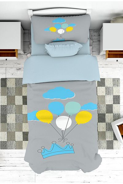 on the clouds Boy's Bedspread and Pillowcase - Crowned Balloon Pique