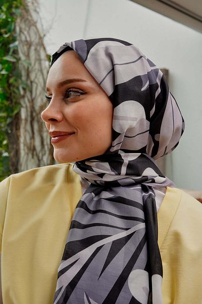 AFVENTE Gray Soft Cotton Tropical Leaf Patterned Shawl