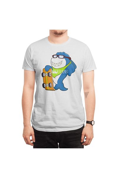 Fizello Λευκό μπλουζάκι για άνδρες και γυναίκες - Shark As Skater με λεπτομέρεια Skateboard