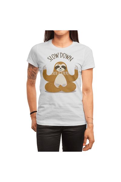 Fizello Ανδρικό και γυναικείο μπλουζάκι - Sloth In Lotus Yoga Pose, "slow Down" Unisex Λευκό μπλουζάκι