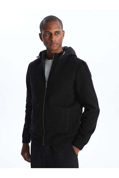 LC Waikiki Ανδρική πλεκτή ζακέτα με κουκούλα LCW Vision Μαύρη Standard Fit