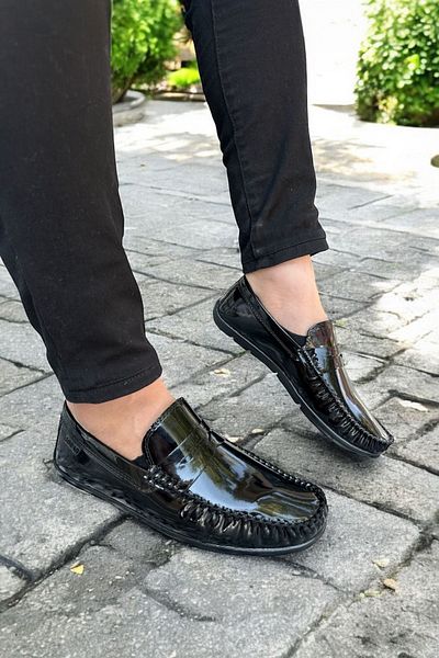 RASGO Mocasini negri pentru barbati - aspect piele lucioasa, varf rotund si talpa durabila