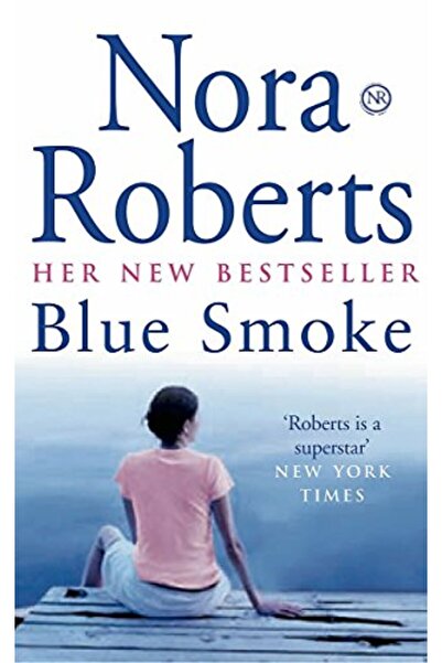 Hachette Distribution دخان أزرق