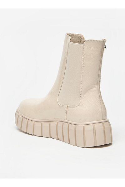 Celeste Women's Solid Slip-On Flatform Boots