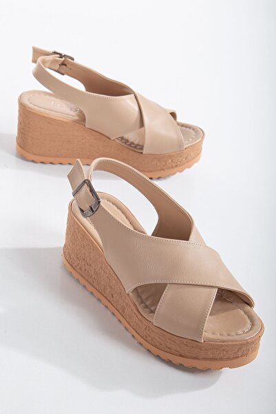 Lanina صندل نسائي بكعب عريض متقاطع