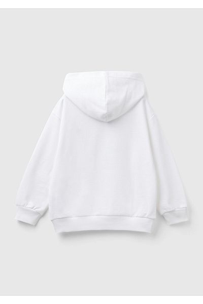 United Colors of Benetton Бял суитшърт с качулка за момче с щампа на супергерои