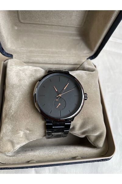 Leerybee Black Metal Analog Unisex Wristwatch