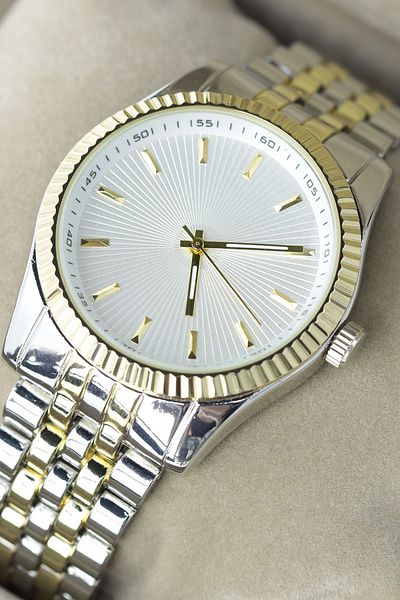Leerybee Men's Silver Color Steel Cord Wrist Watch