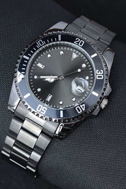 Leerybee Black Color Steel Strap Men's Wristwatch