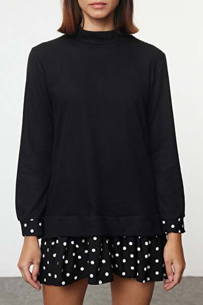 Trendyol Collection Černý límec se stojáčkem v Soluni Puntíkaté mini pletené šaty Twoaw25El00282