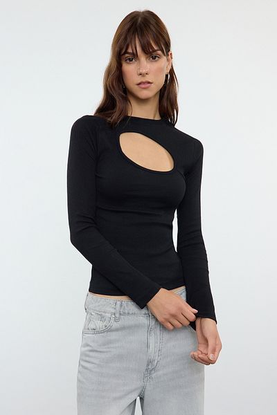 Trendyol Collection Μαύρη πλεκτή μπλούζα ελαστική με κορδόνι - κομμένη λεπτομέρεια, εφαρμογή σώματος TWOAW25BZ00079