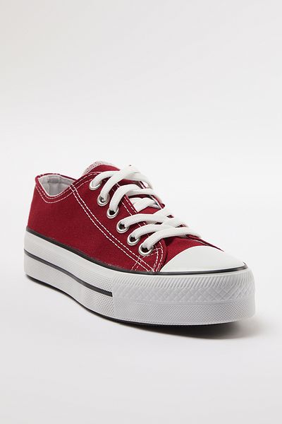 TRENDYOL SHOES Magas talpú bordázott piros női sportcipő - fűzős Takaw25sn00001