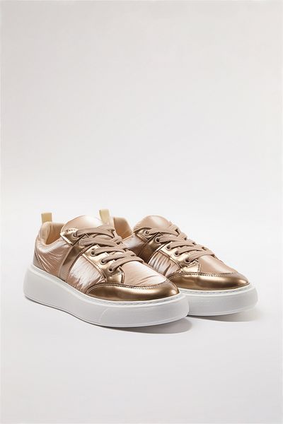 Gold colored tennis shoes online