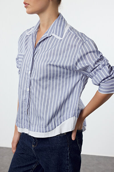 Edit by Trendyol Blau gestreiftes Hemd mit normaler Passform - TEDAW25GO00027