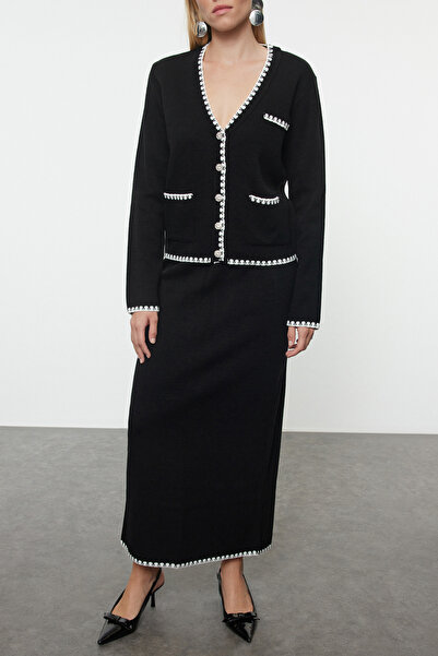 Trendyol Collection Czarny dzianinowy komplet z dekoltem w serek - Twoaw25Au00053