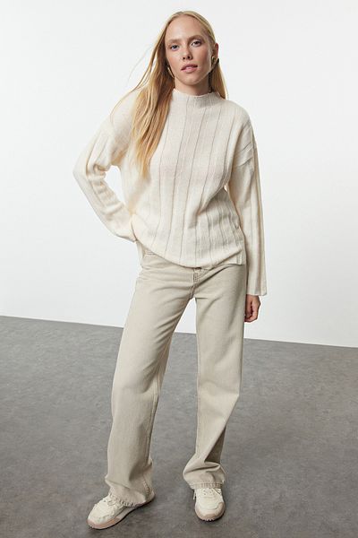 Trendyol Collection Soft Textured SustainableBasicKnitwear Sweater - BoneMoreTwoaw25kz00335