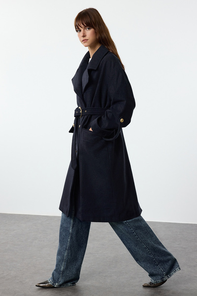 Trendyol Collection Námořnicky modrý vlněný trenčkot se skládacími rukávy a páskem - Twoaw25Kb00044