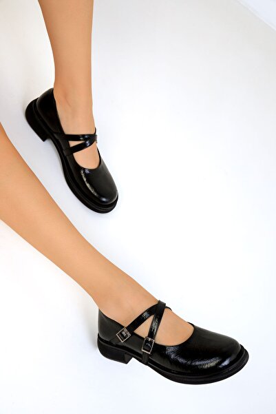 SOHO Черни дамски мокасини 19538