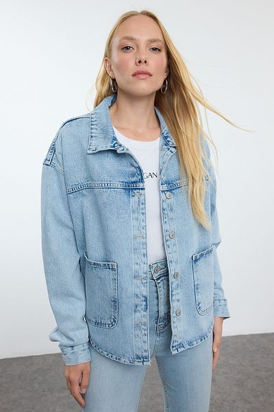 Kolekcia Trendyol Svetlomodrá oversize džínsová bunda – detailne do vrecka, Twoaw25ce00069