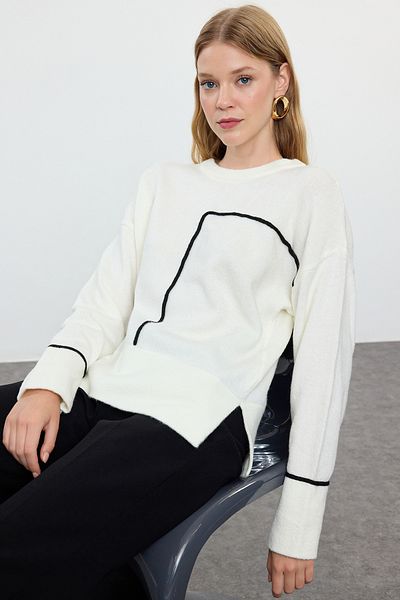 Trendyol Collection Pletený svetr Crew Neck Ecru – měkká textura, barevný blok Twoaw25kz00318