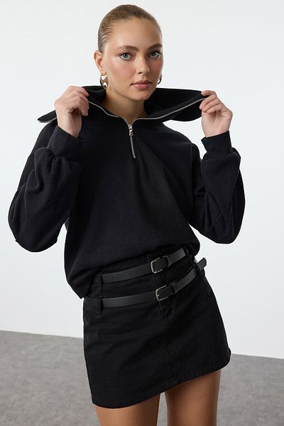 Trendyol Collection Thessaloniki/pletený vzhled Černá pletená mikina – límeček na zip, Regular Fit TWOAW24sw00000