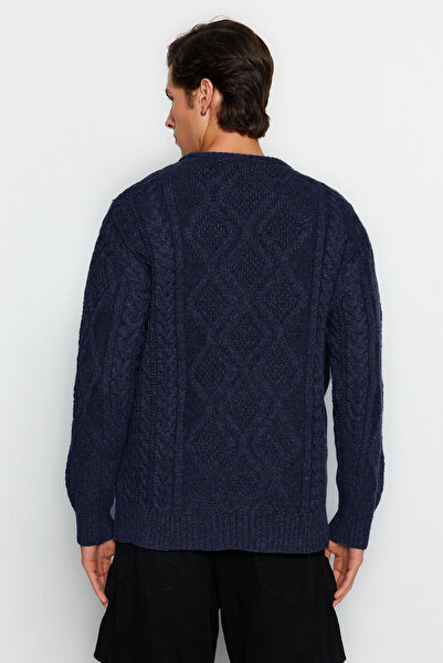 Trendyol Collection Oversize, sötétkék kötöttáru pulóver – szűk nyakú, kötött hajrészlettel TMNAW23KZ00280