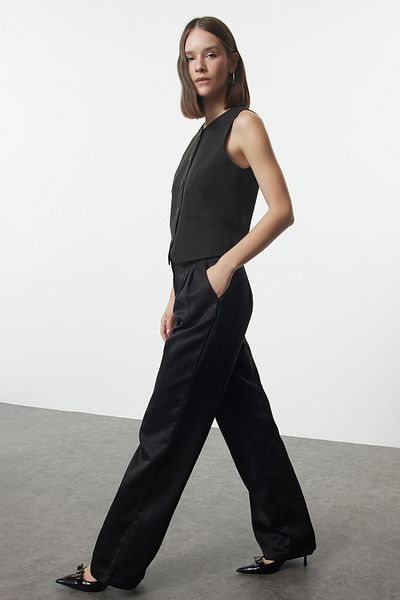 Trendyol Collection Schwarze gewebte Hose mit weitem Bein – TWOAW25PL00039