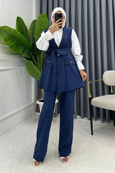 miqa butik طقم سترة مخططة باللون الأزرق الداكن