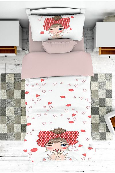 on the clouds Girl's Room - Kiss Patterned Bedspread and Pillowcase Pique