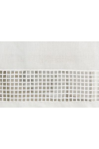 Gül Güler Lily Lace Tablecloth