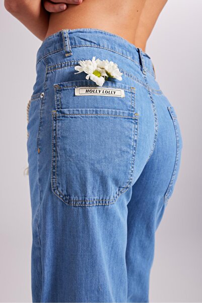 HOLLY LOLLY Blue Lose Jean - Talie mijlocie joasă, textura moale, legată în talie