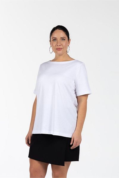 LUOKK Jenny Plus Size Basic T-Shirt - Boat Neck, Short Sleeve, White