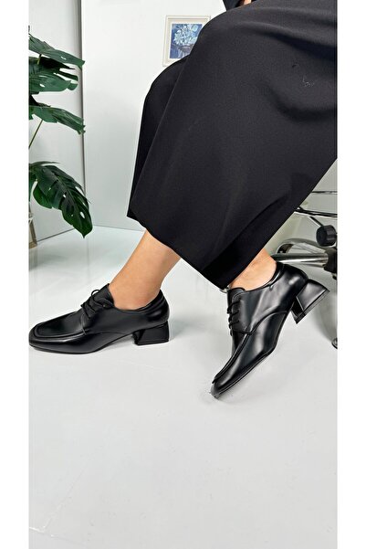 Allyup Ежедневни дамски черни мокасини с ток, катарама и шевове, връзки и тъп връх, 1500 г