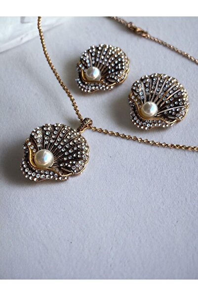 FAYRA ACCESSORIES Seashell Patterned Figure Necklace and Earring Set