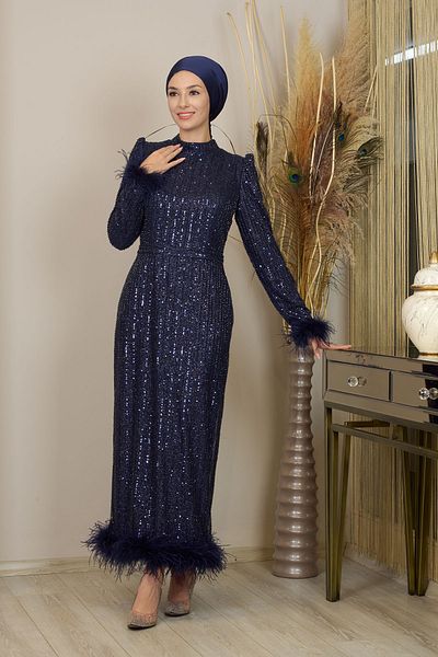 Surikka Rochie de seară Ecrin până la încheietura mâinii, cu pene și broderie de margele
