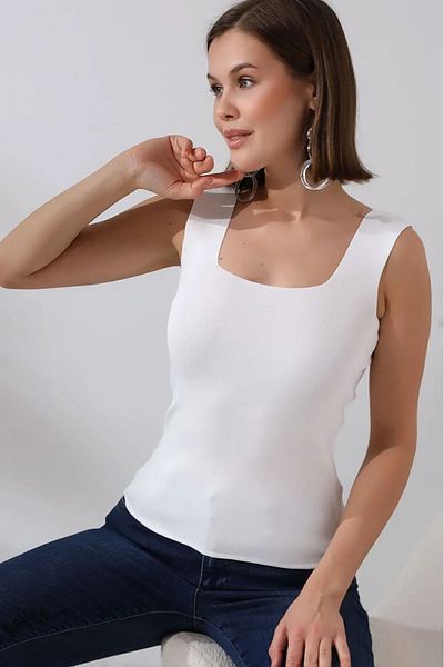 khar moda Жіноча біла блузка на бретелях з комірцем Degaje