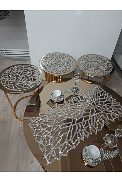 SEHARA 1 Orta Sehpa Runnerı (70X33CM) ve 3 Zigon Örtüsü(33CM)/ışıltılı Gümüş Suni Deri/toplam 4 Parça