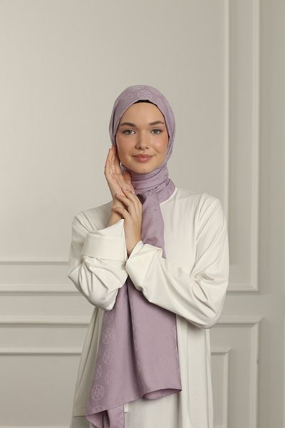 MAQ DESIGN Perry Crystal Jacquard Shawl
