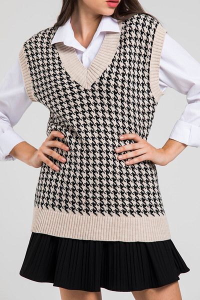 lizbarley Women's Beige Goose Feet V-Neck Oversize Knitwear Sweater