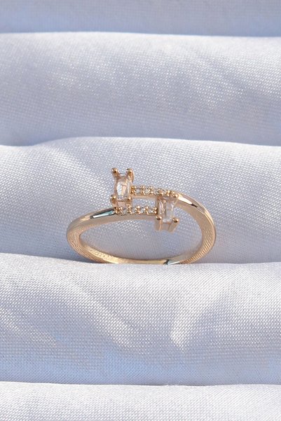 Acousticworld Brass Gold Ring with Geometric Pattern and AdjusTable zircon Stone