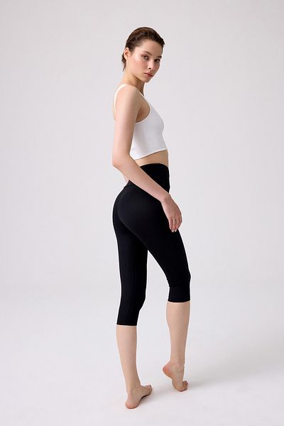 Cottonhill Black Recovery High Waist Below the Knee Women's Capri Leggings