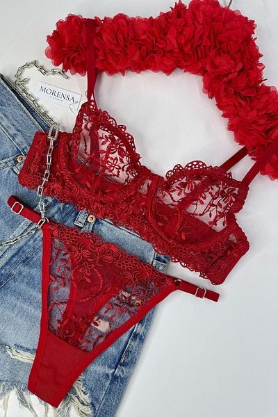 Morensa Red Floral Patterned Underwire Bra and Lingerie Set