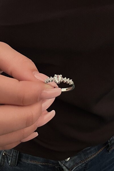 Fiyonk Kuyumculuk 14 Ayar Altın Damla Taş Detaylı Yüzük Düğün Yüzüğü – Bir Ömür Boyu Parlayacak Anıların Simgesi