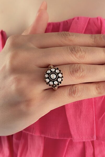 Fiyonk Kuyumculuk 8 Ayar Altın Papatya Modeli Elmas Yüzük