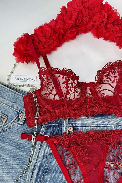 Morensa Red Floral Patterned Underwire Bra and Lingerie Set