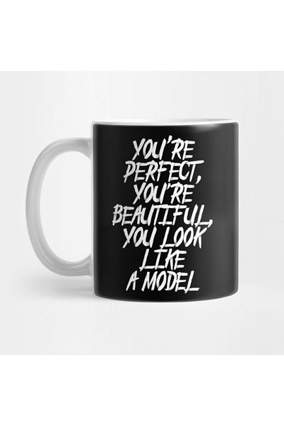 TatFast كوب تي شيرت من You're Perfect Beautiful Look Like A Model Drag Queen Meme Quote Race