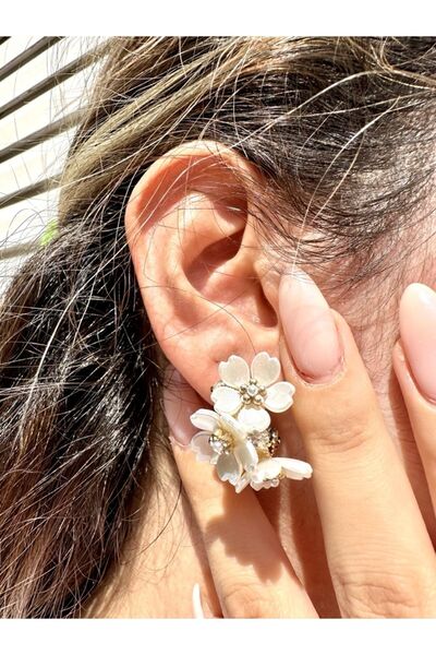 alsaccessories Krem Renkli Altın Kaplama Çiçek Desenli Küçük Halka Küpe