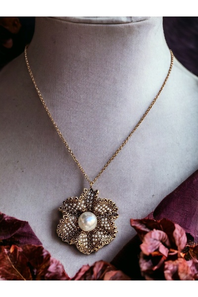 FAYRA ACCESSORIES Çiçek Figür Kolye