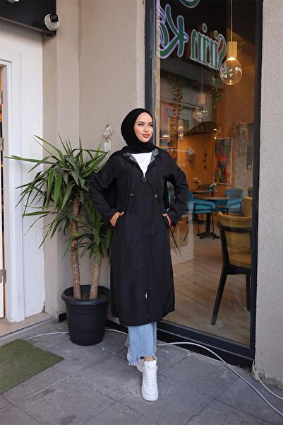 BURCU TESETTÜR Çizgi Detaylı Kapşonlu Trenç BRC1901 Siyah